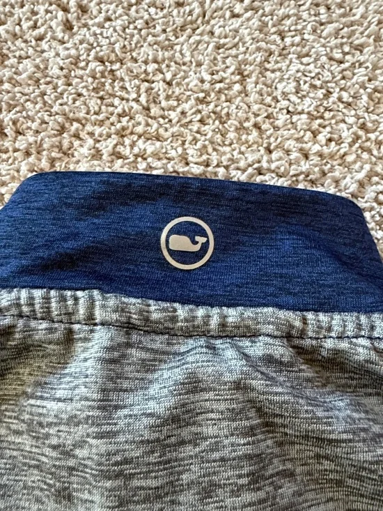 B61 3t Vineyard Vines Navy & Gray Quarter-Zip Hoodie with Red Zip - Picture 5 of 5